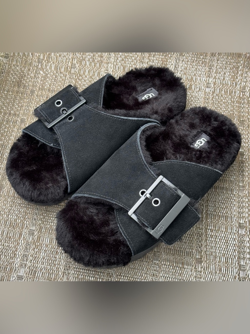 Ugg Outslide Buckle Black Size 8 Brand New!